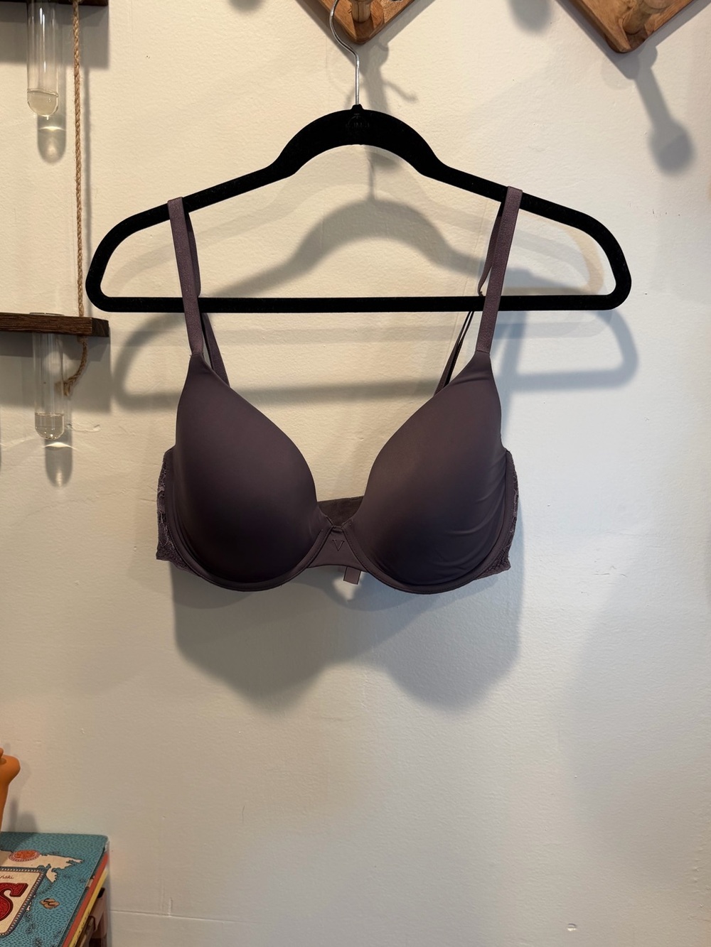 VS T-Shirt Bra in Plum - Women Intimates 34DD